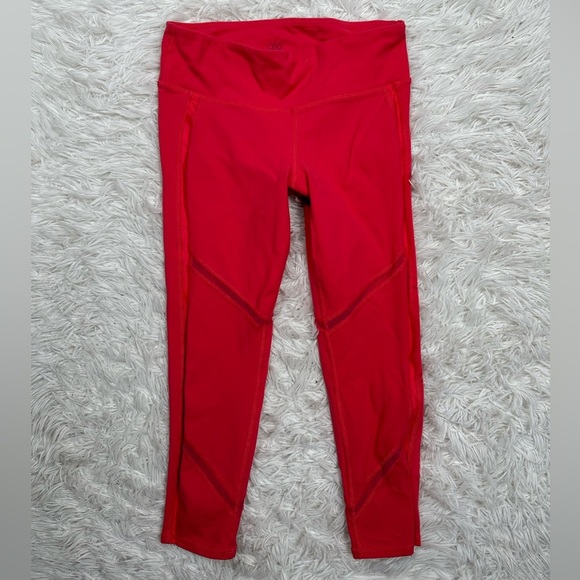 Alo Yoga Women’s Continuity Capri Leggings Size Small - Pink - Picture 1 of 6